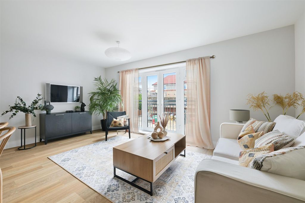 Property photo 3 of 18 Hope Place, 13- (15).Jpg