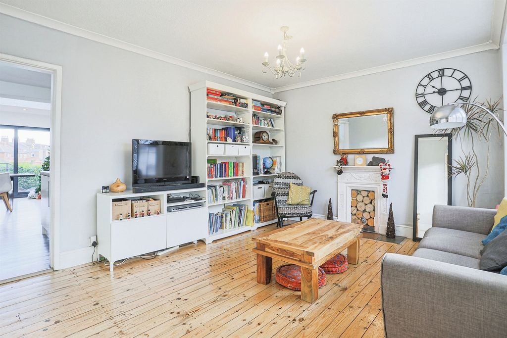 Property photo 3 of 15