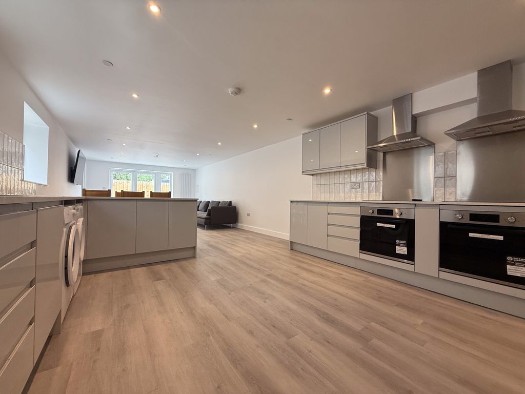 Property photo 2 of 18 Another Student Property From Award-Winning Cps Ho