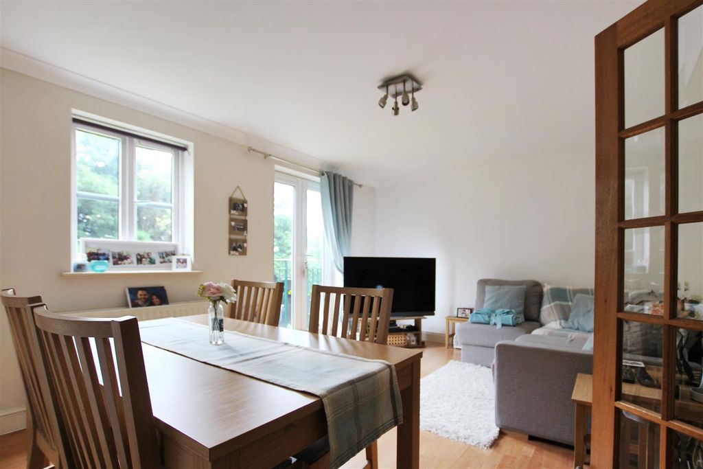 Property photo 3 of 10 Img_2417_Rav0054541_11.Jpg