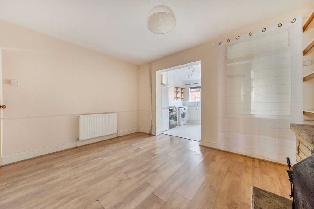 Property photo 3 of 12 1408434126983304258959