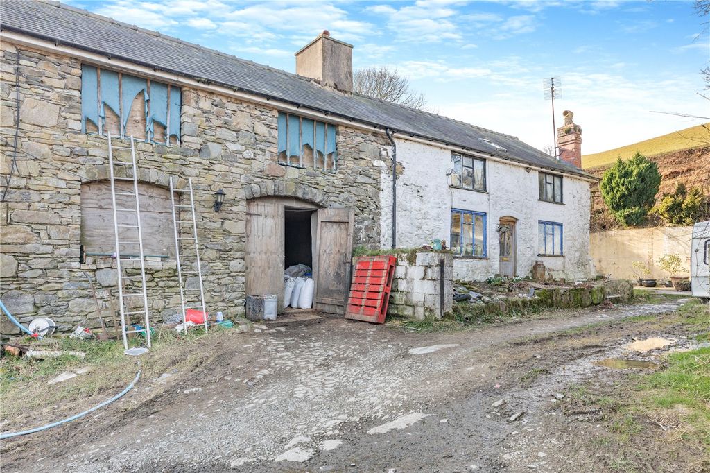 Property photo 2 of 34 Picture No. 04