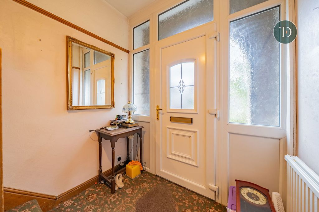 Property photo 2 of 21