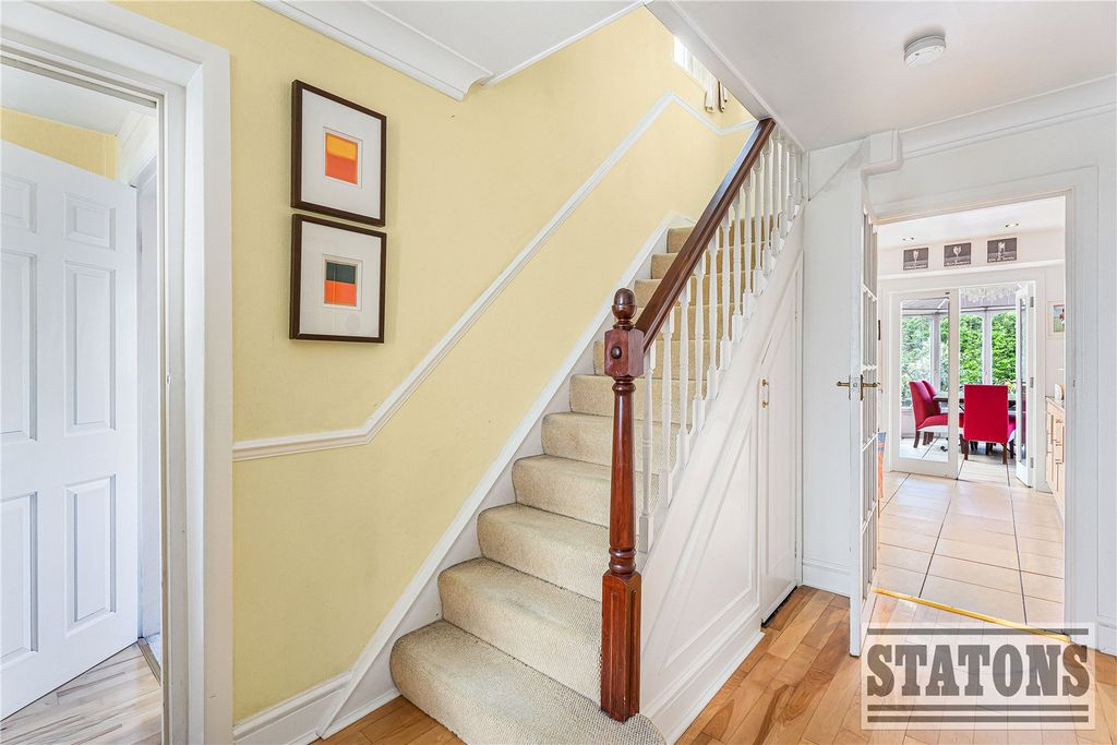 Property photo 2 of 21 Picture No. 52