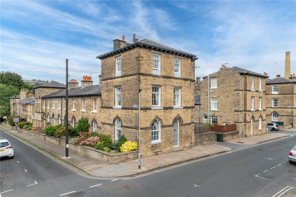 Property photo 1 of 29 Caroline Street