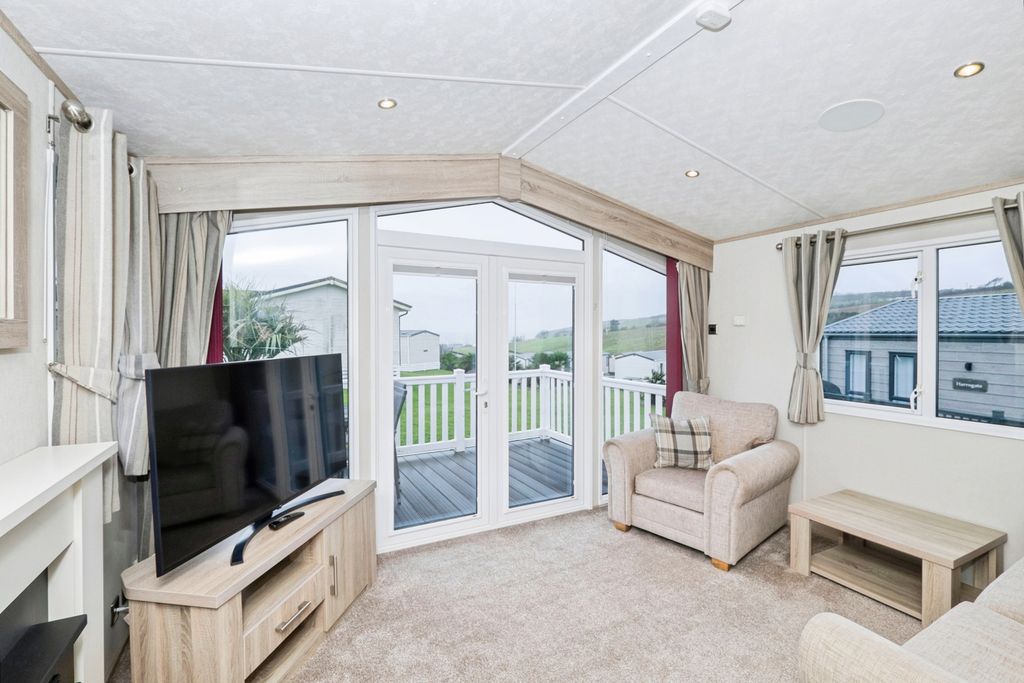 Property photo 2 of 13 Pbox-Img.Jpg