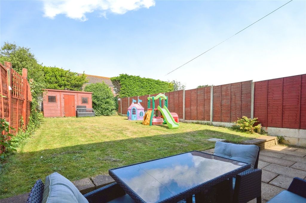 Property photo 2 of 17 Picture No. 27