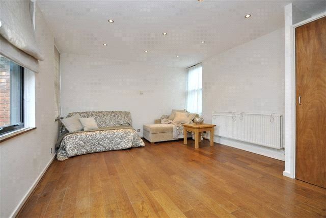 Property photo 2 of 9 Reception