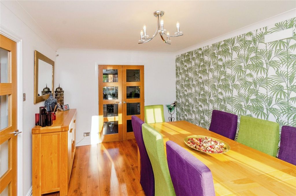 Property photo 2 of 27 Picture No. 25