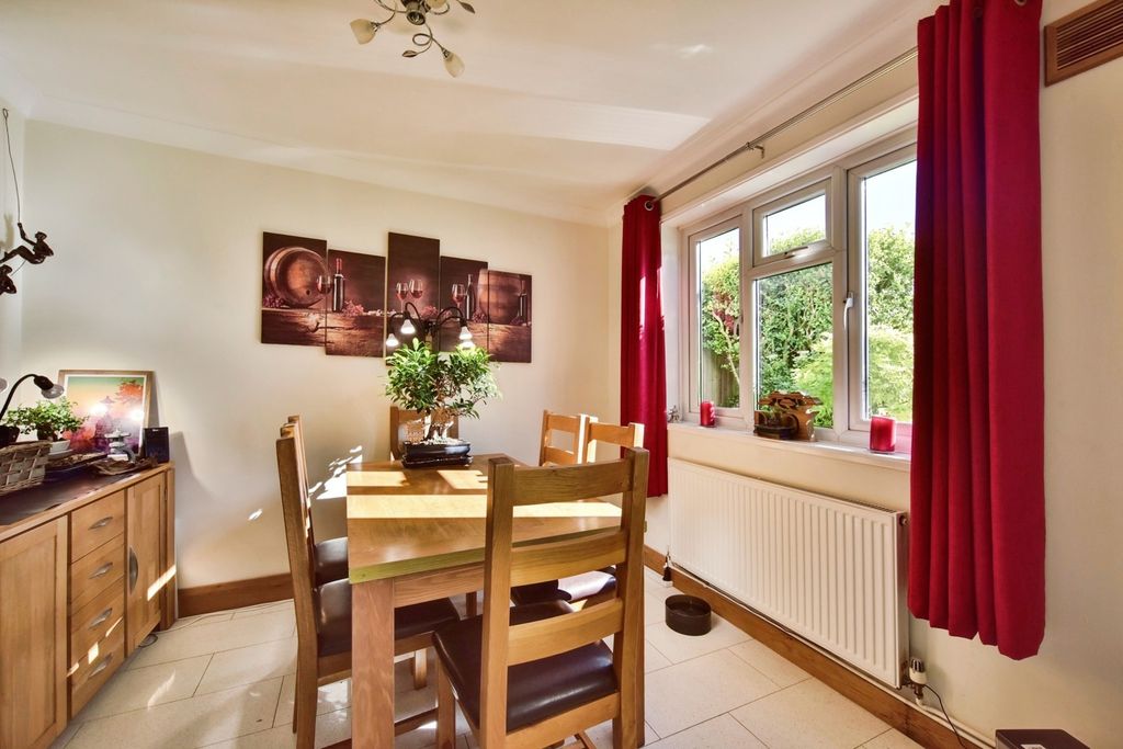 Property photo 3 of 18 Pbox-Img.Jpg