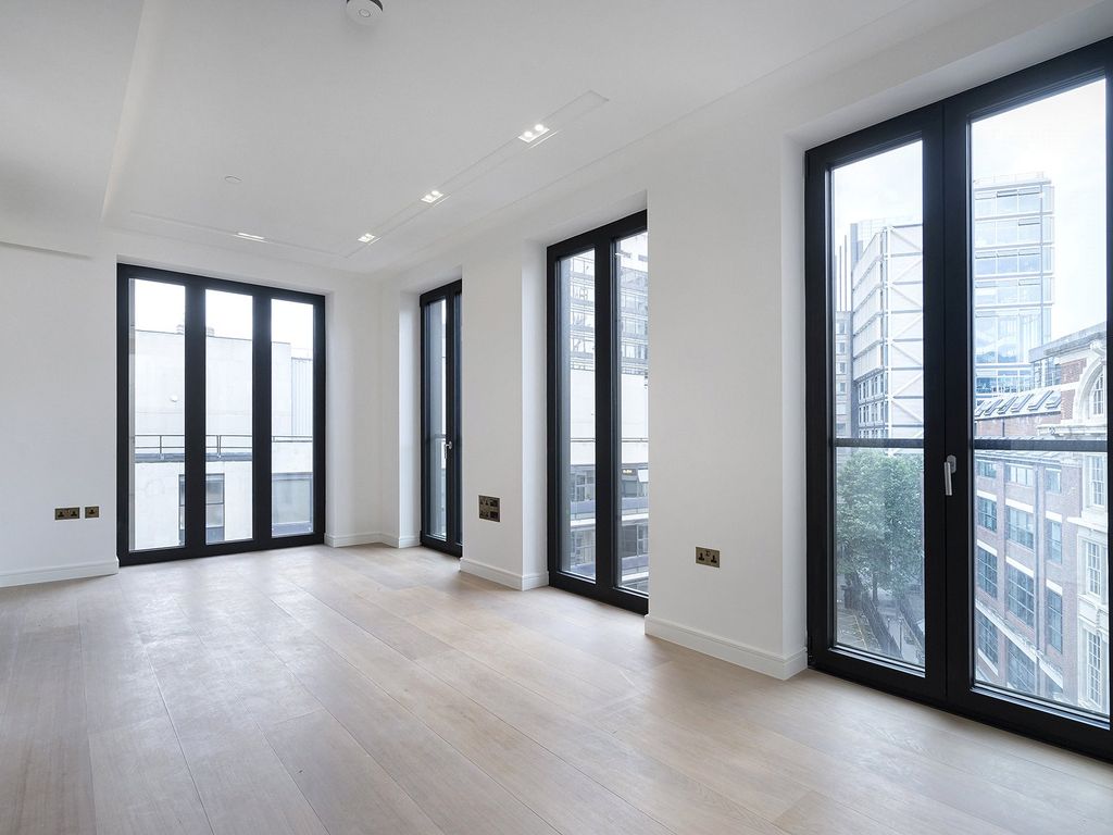 Property photo 1 of 17 Lincoln Square