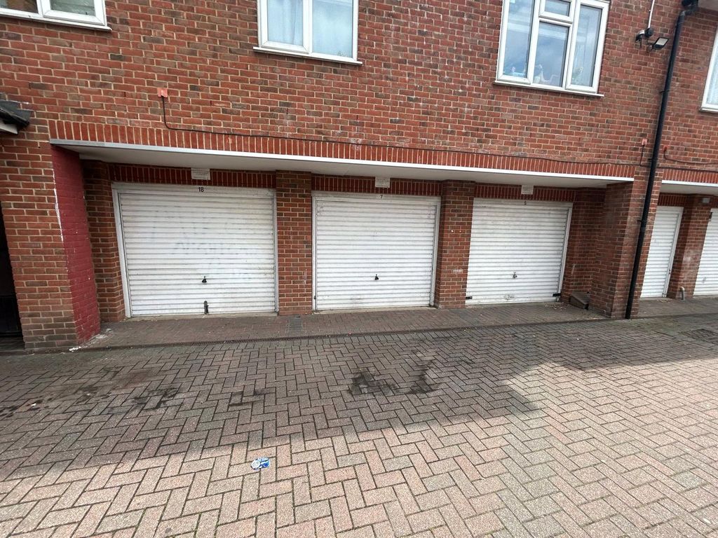 Property photo 2 of 13 Picture No. 10