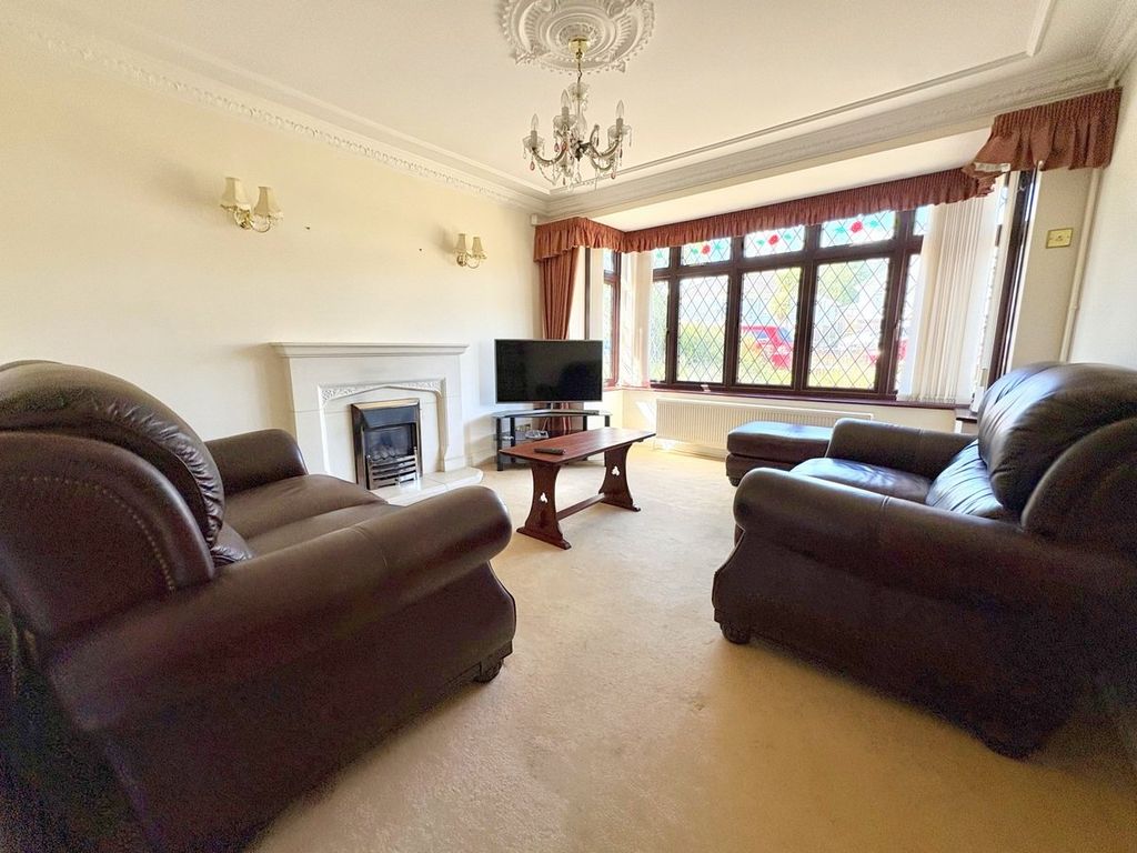 Property photo 3 of 31