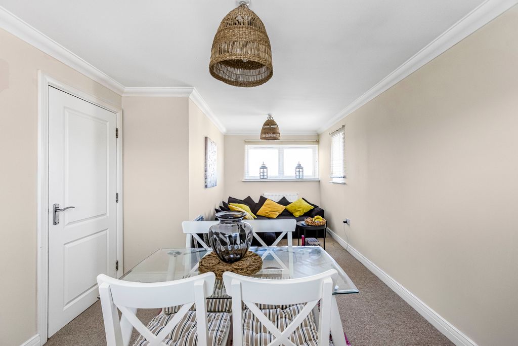 Property photo 2 of 12 Living Room