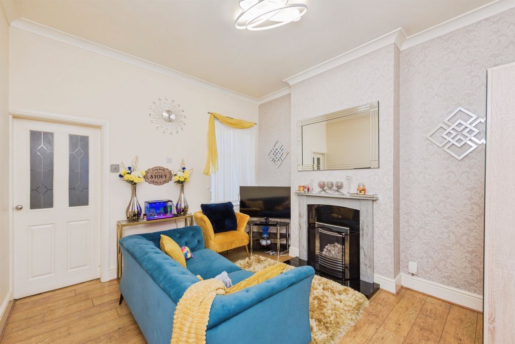 Property photo 3 of 17