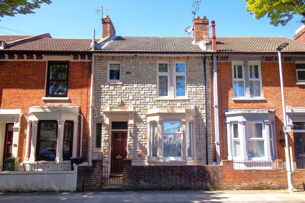 Property photo 1 of 10 Front