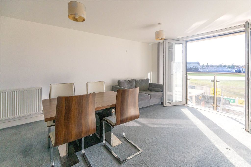 Property photo 3 of 11 Picture No. 10