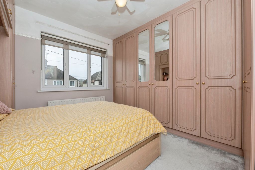 Additional image 12 of 5 bed semi-detached house for saleOrchard Drive, Grays RM17