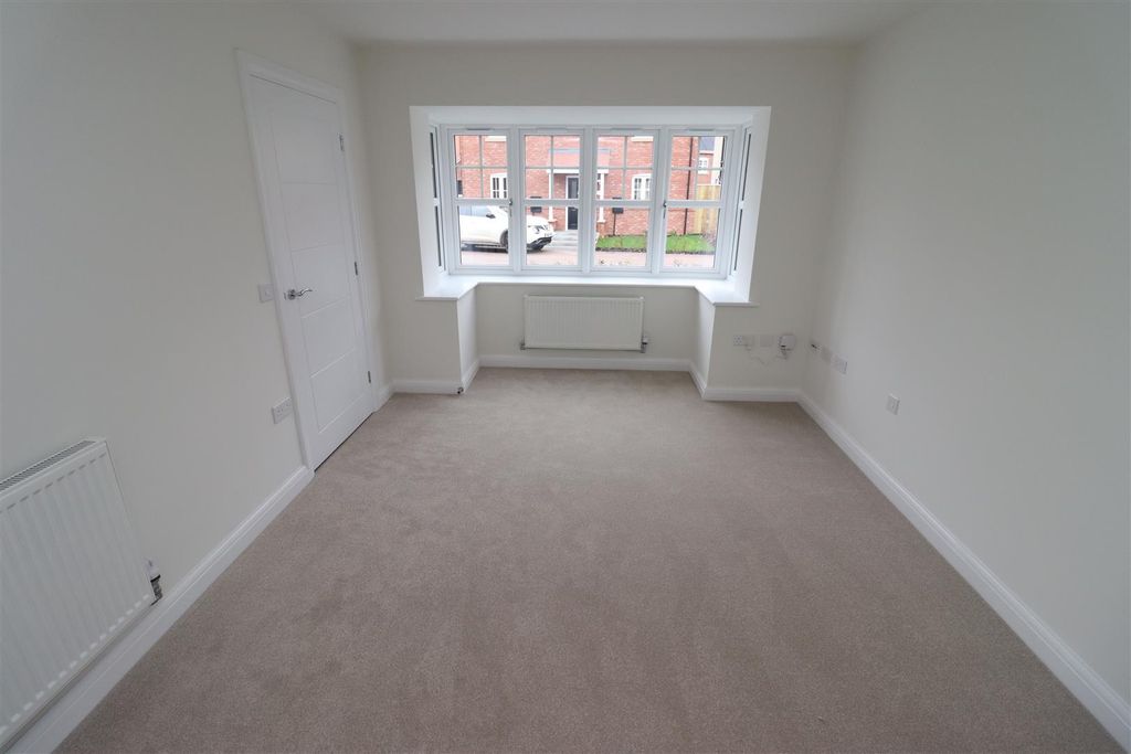 Property photo 3 of 12 Img_5949.Jpg