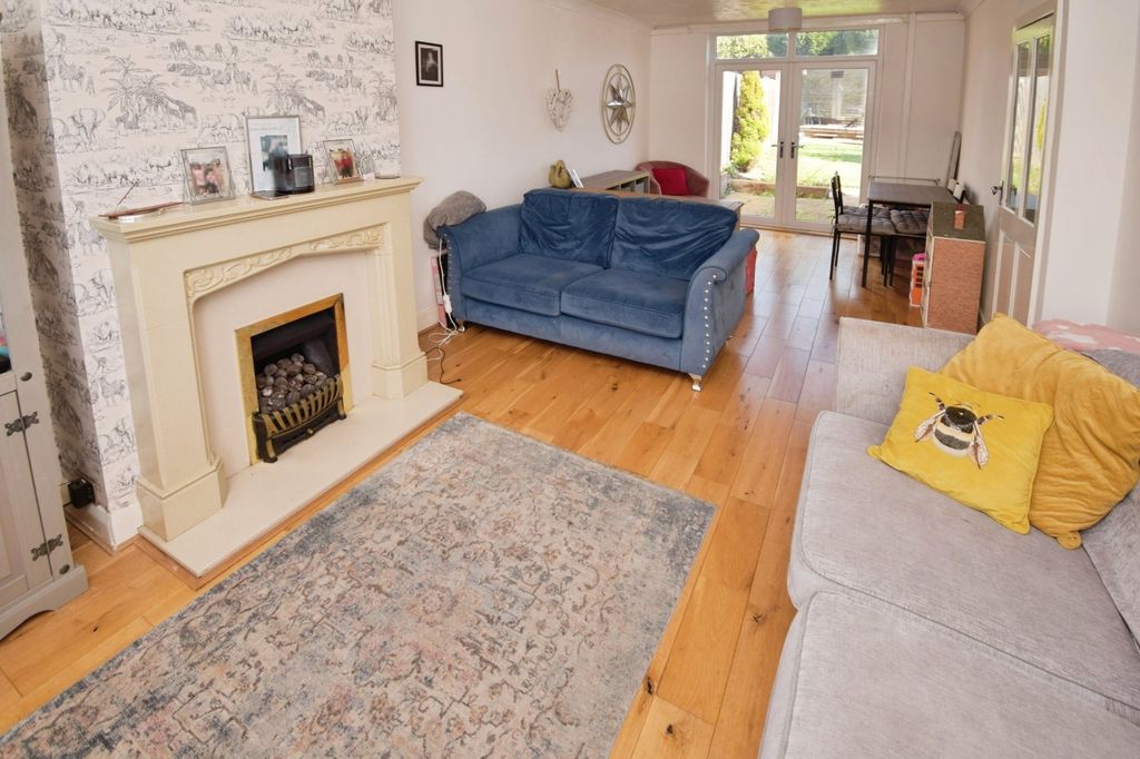 Property photo 2 of 22 Living Dining Room