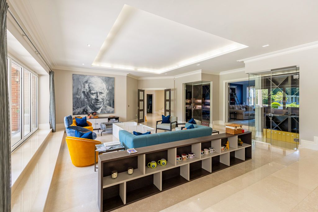 Additional image 8 of 6 bed property for saleRegent's Walk, Ascot, Berkshire SL5