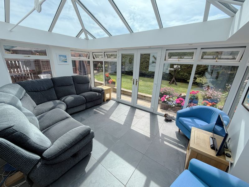 Property photo 3 of 39 Conservatory