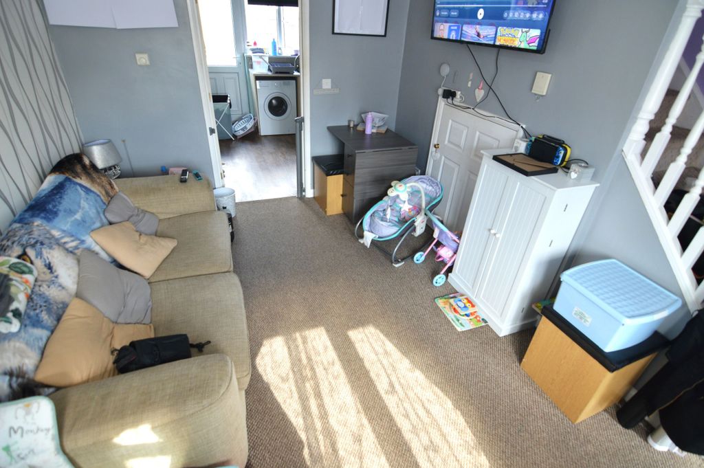 Property photo 2 of 12