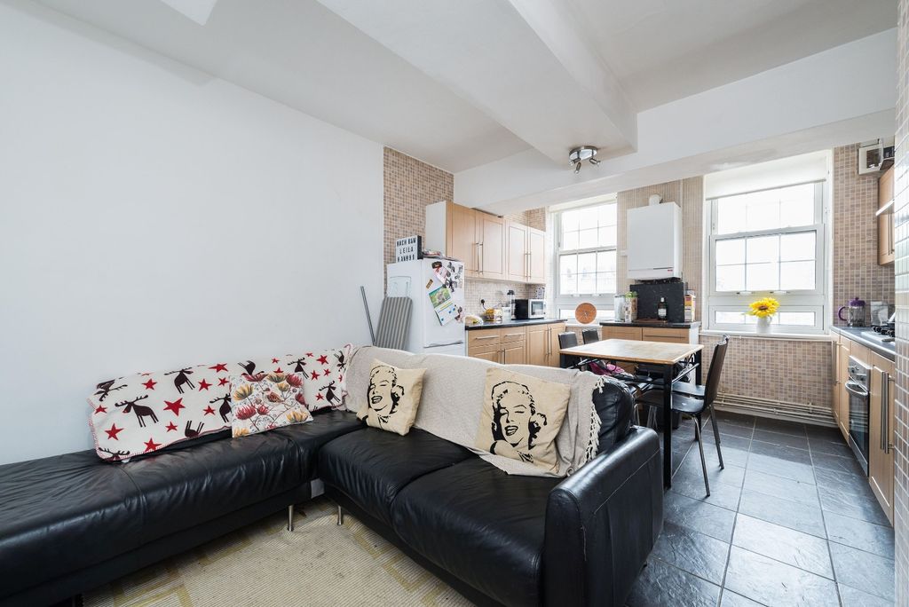 Property photo 2 of 12 4684072