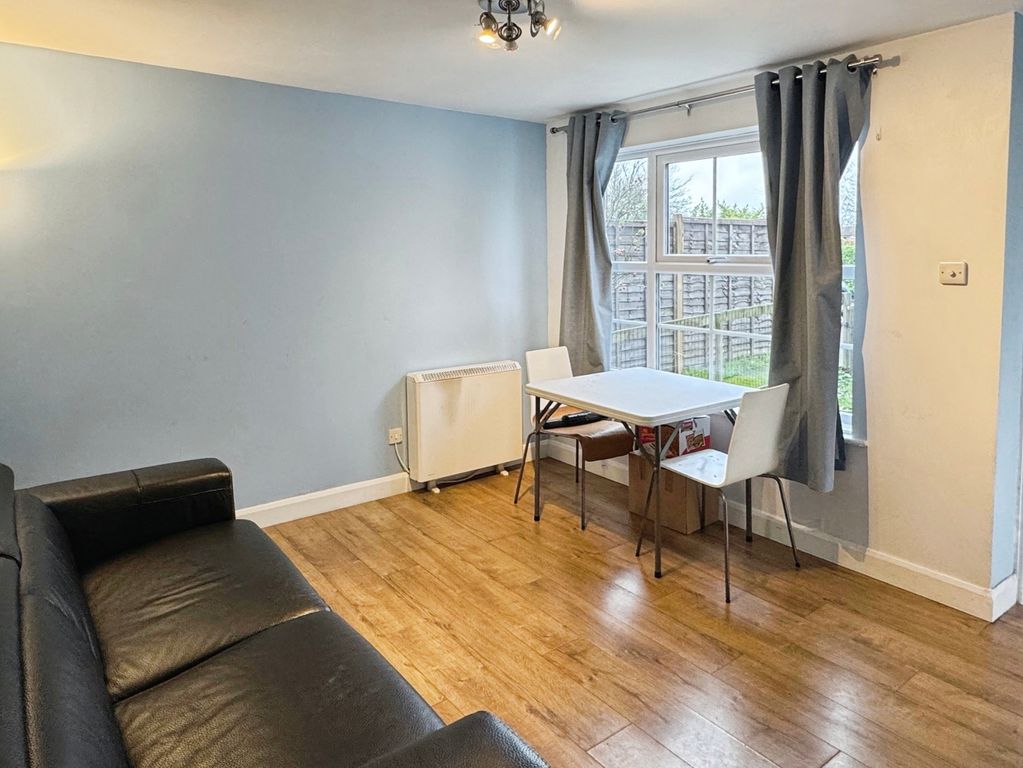 Property photo 3 of 8 Pbox-Img.Jpg