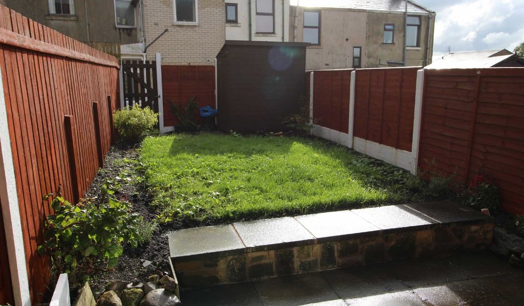 Property photo 2 of 9