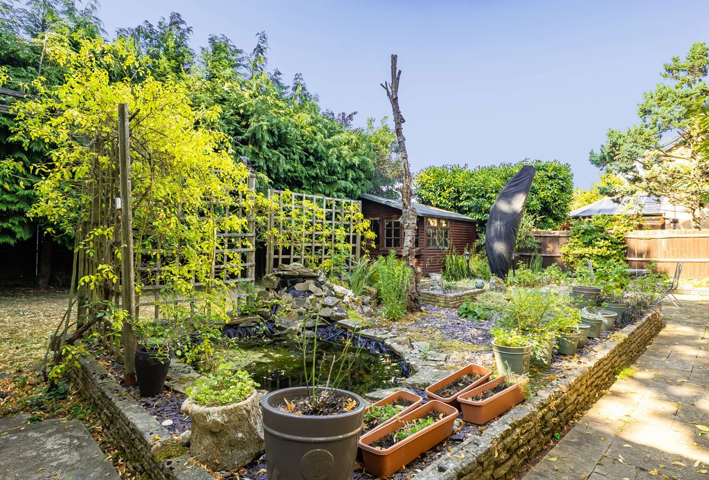 Property photo 2 of 21 1488358-3-6A4E831...
