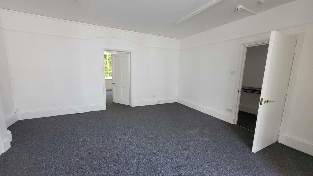 Property photo 3 of 3 Int 1.Jpg