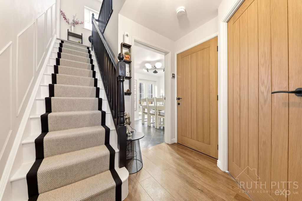Property photo 3 of 30