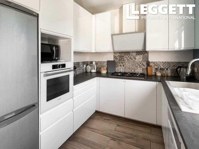 Property photo 3 of 9