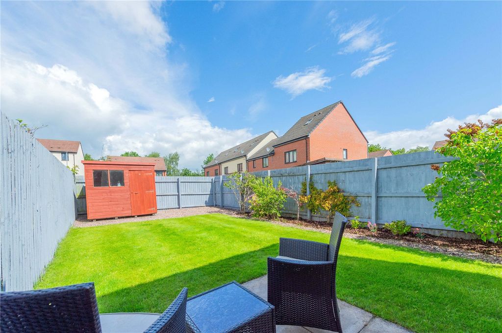 Property photo 2 of 38 Picture No. 37