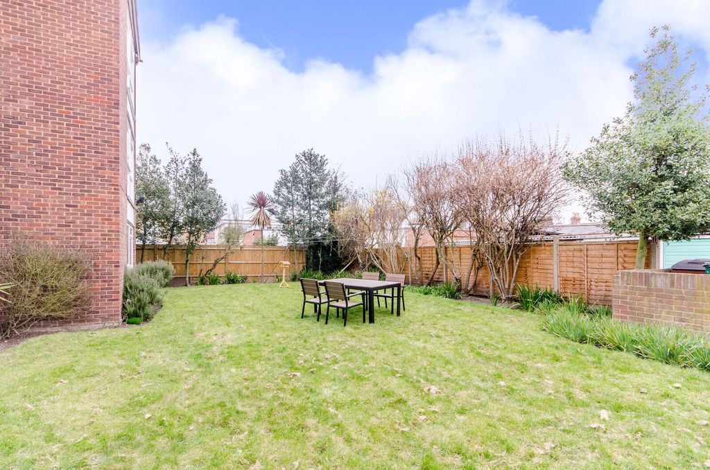 Property photo 3 of 9