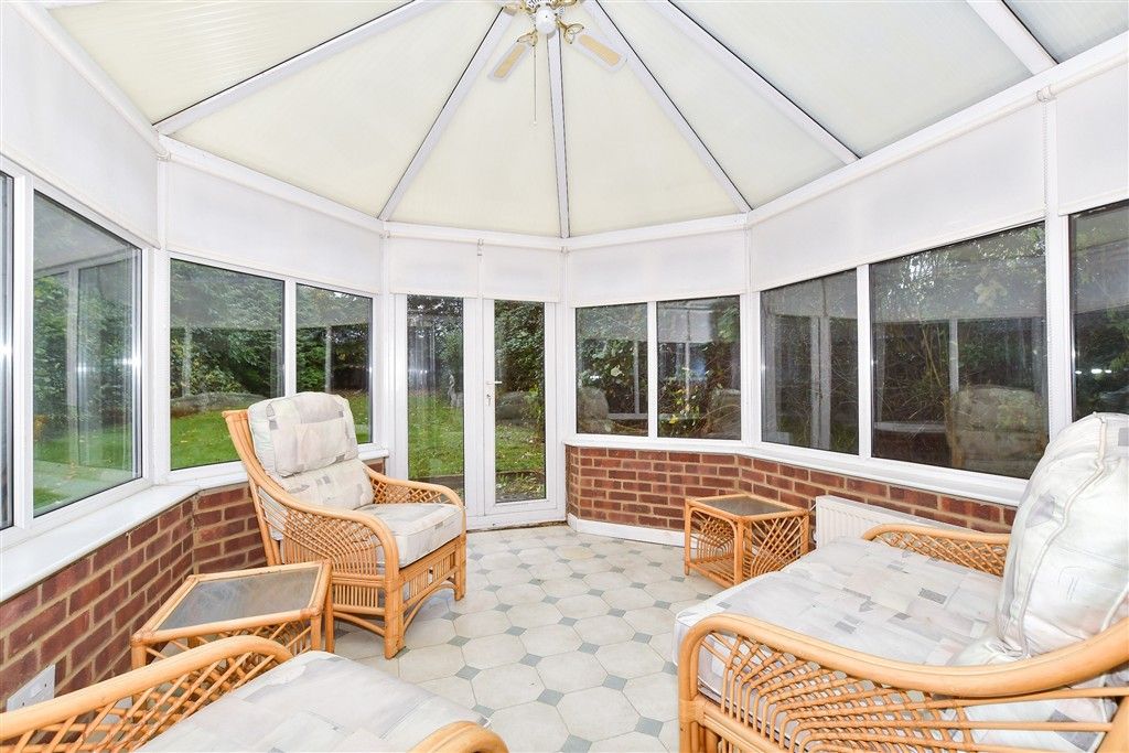 Property photo 3 of 12 Conservatory