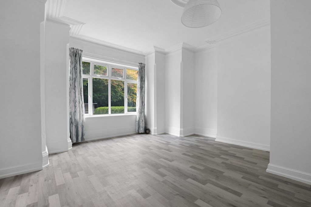 Property photo 1 of 13 Photo 2