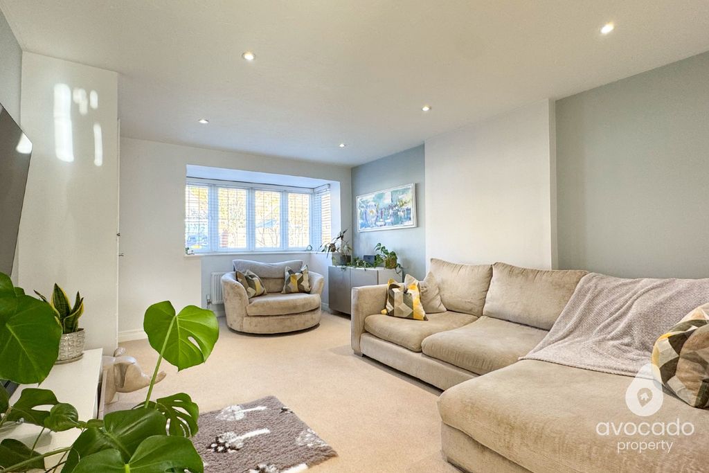 Property photo 3 of 22 4610097