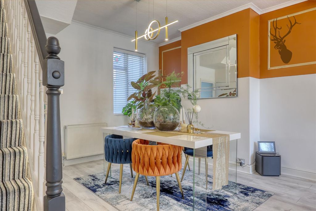 Property photo 3 of 25