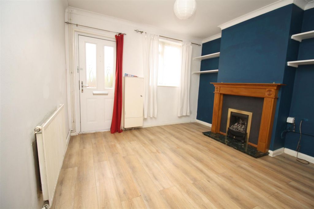 Property photo 2 of 18