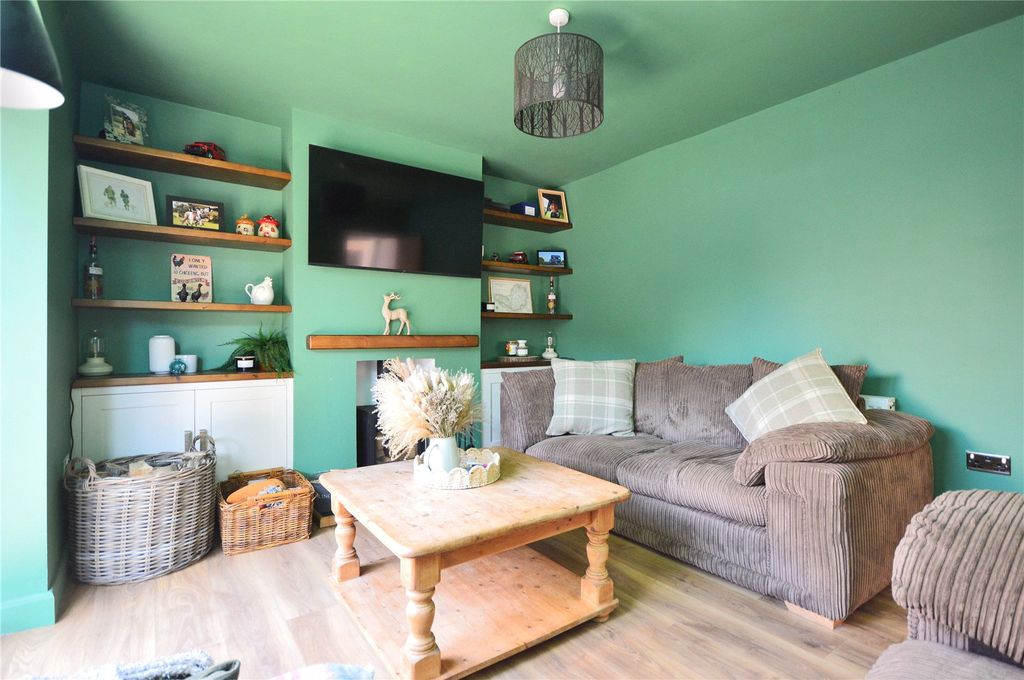 Property photo 3 of 20 Sitting Room