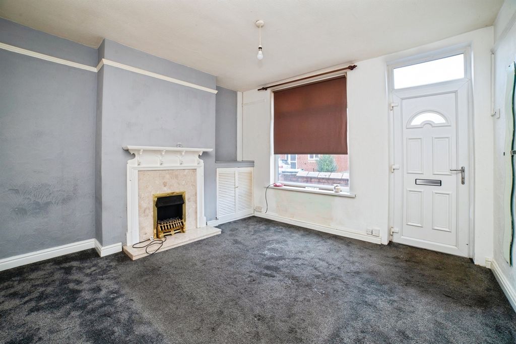 Property photo 3 of 17