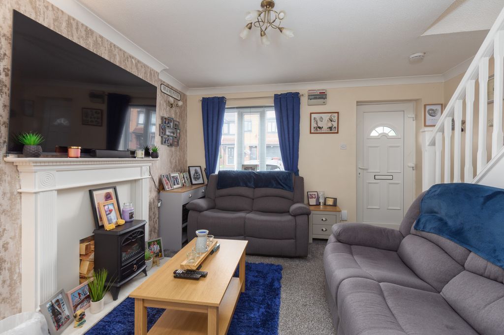 Property photo 3 of 12