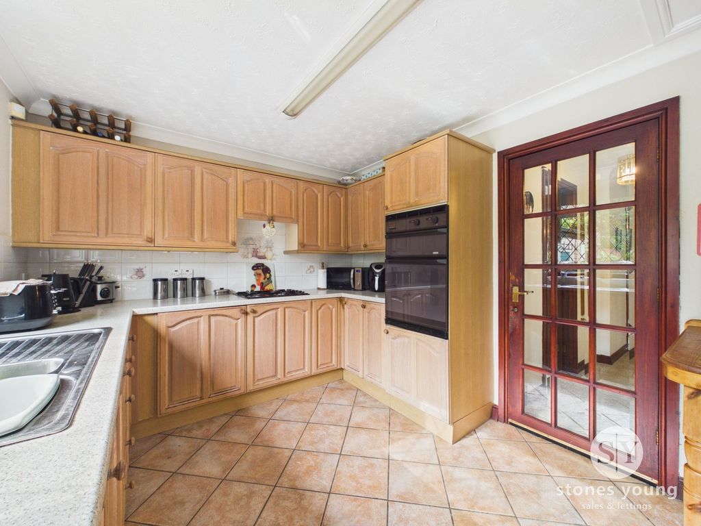 Property photo 3 of 23