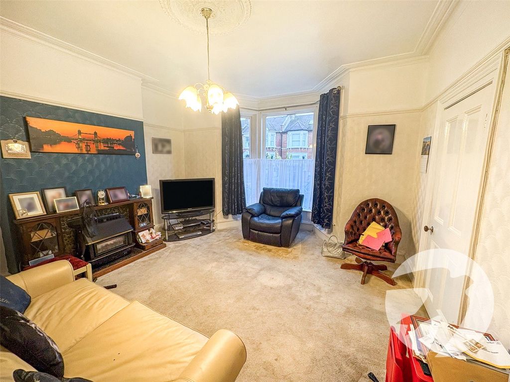 Property photo 2 of 15 Picture No. 05