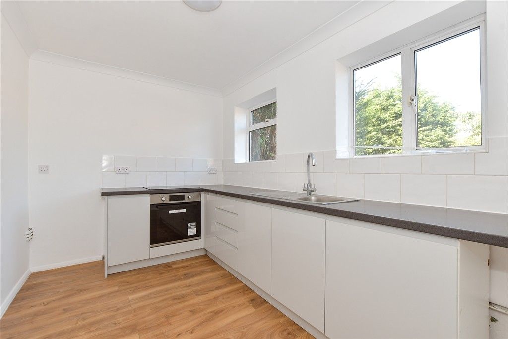 Property photo 3 of 12 Kitchen