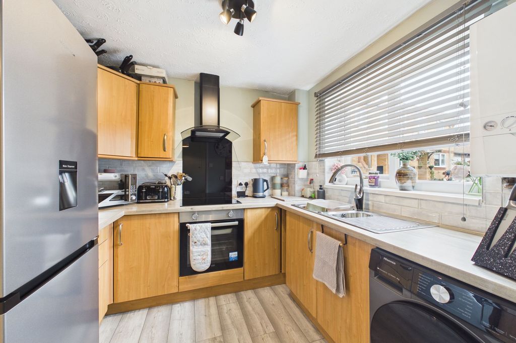 Property photo 2 of 13