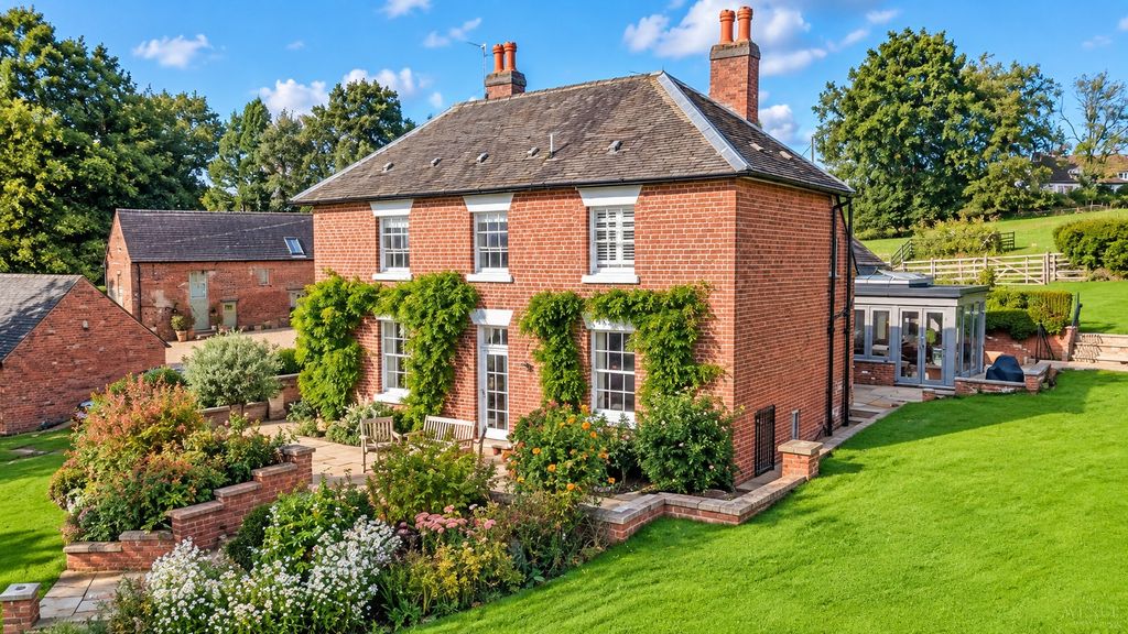 Property photo 1 of 44 5540550