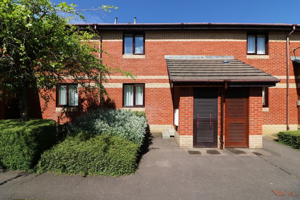 Property photo 2 of 9